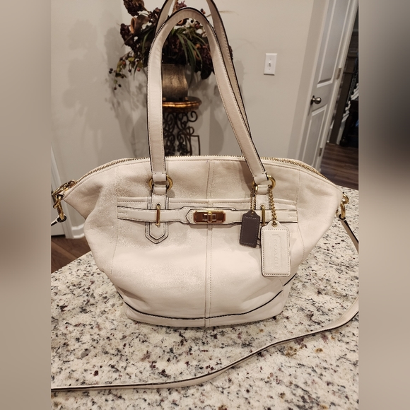 **Authentic COACH Satchel Purse** - Picture 6 of 12